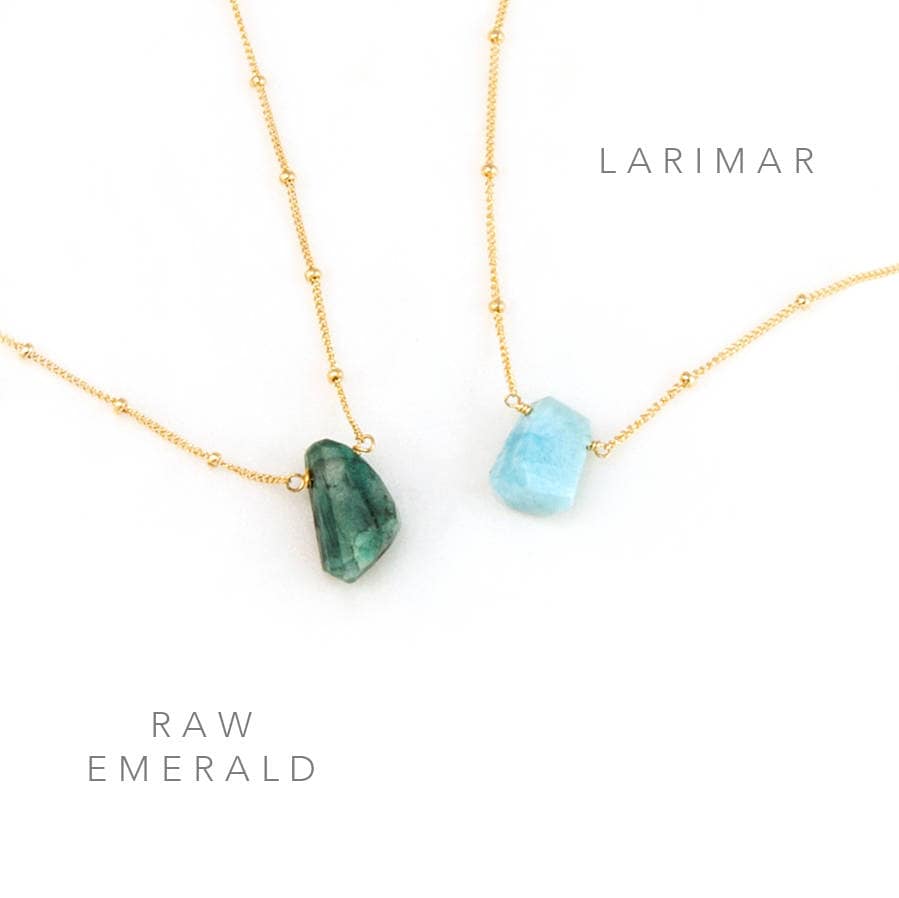 Natural Emerald Necklace, Raw Stone Necklace, Gold Satellite Chain, Rough Gemstone Nugget, Layering Necklace, May Birthstone Gift, NK-ST