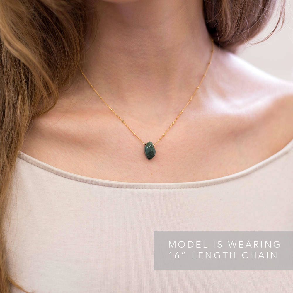 Natural Emerald Necklace, Raw Stone Necklace, Gold Satellite Chain, Rough Gemstone Nugget, Layering Necklace, May Birthstone Gift, NK-ST