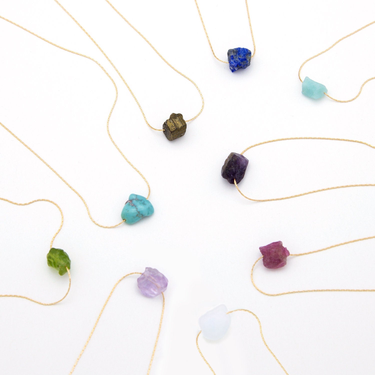 Raw Peridot Crystal Necklace, Rough Stone Necklace, Layering Necklace, Dainty Stone Pendant, Crystal Gifts, Summer Jewelry, Peridot Jewelry