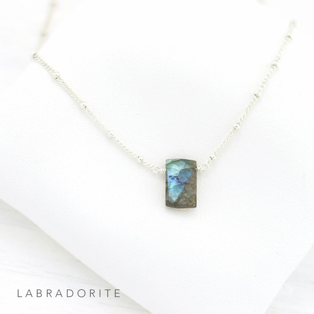Natural Emerald Necklace, Raw Stone Necklace, Gold Satellite Chain, Rough Gemstone Nugget, Layering Necklace, May Birthstone Gift, NK-ST