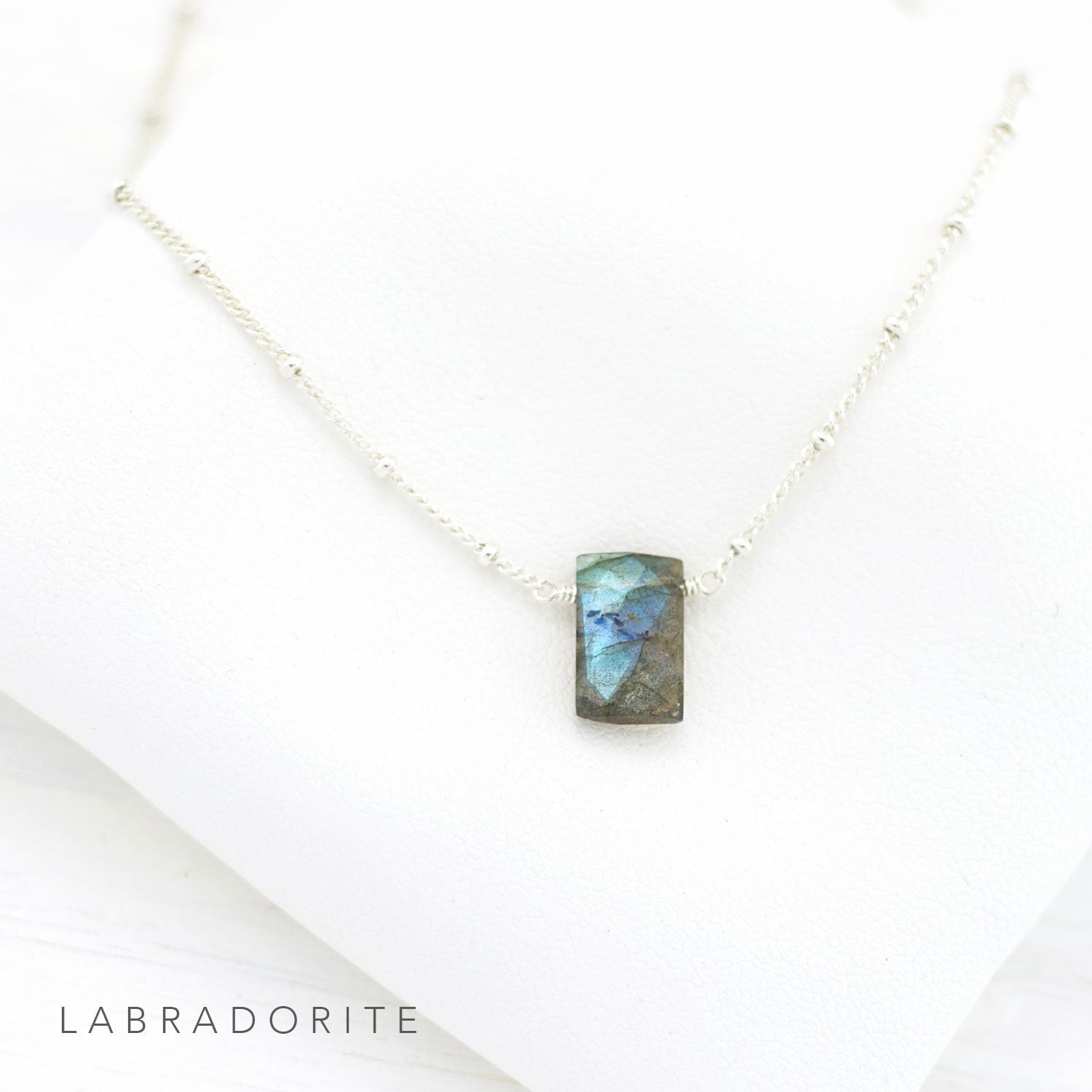 Natural Emerald Necklace, Raw Stone Necklace, Gold Satellite Chain, Rough Gemstone Nugget, Layering Necklace, May Birthstone Gift, NK-ST