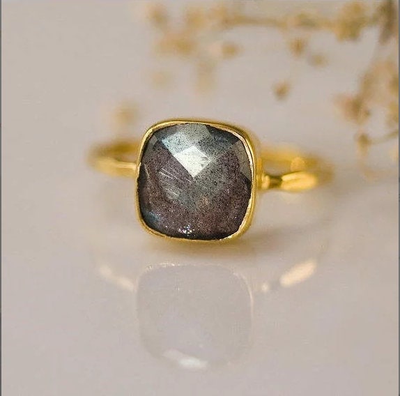 Labradorite Ring Gold, Natural Stone Ring, Cushion Cut Ring, Solitaire Gemstone Ring, Stacking Ring, Mother's Ring, Statement Ring