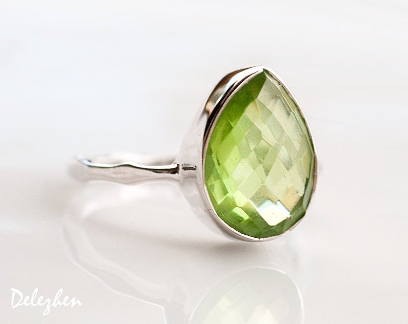 Green Peridot Ring Gold, August Birthstone Ring, Cushion Cut, Solitaire Ring, Green Stone Ring, Stackable Stone Ring, Gift for Mom