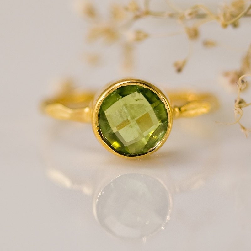 Green Peridot Ring Gold, August Birthstone Ring, Cushion Cut, Solitaire Ring, Green Stone Ring, Stackable Stone Ring, Gift for Mom