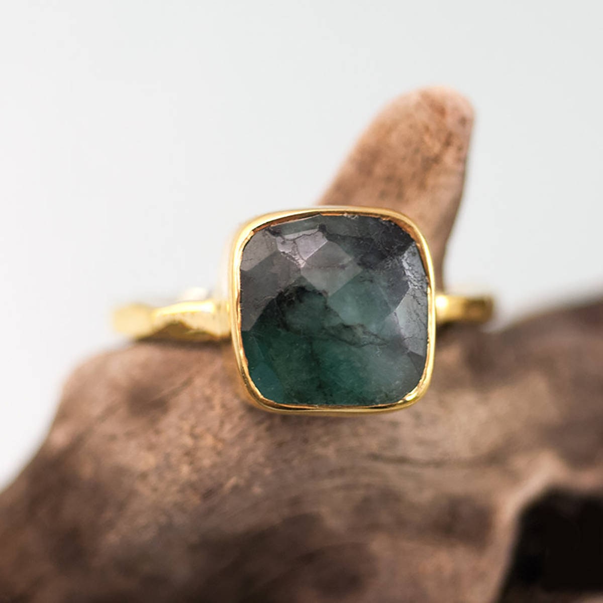 Raw Emerald Ring Gold, May Birthstone Ring, Raw Gemstone Ring, Solitaire Ring, Stacking Ring, Gold Ring, Round Stone Ring, Boho Ring