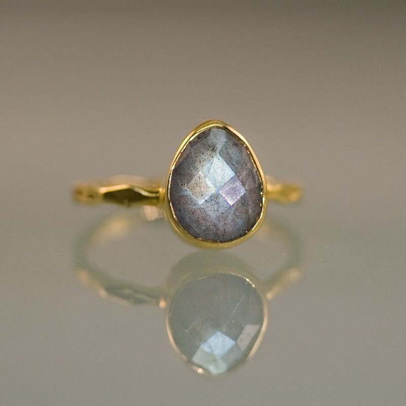 Labradorite Ring Gold, Natural Stone Ring, Cushion Cut Ring, Solitaire Gemstone Ring, Stacking Ring, Mother's Ring, Statement Ring