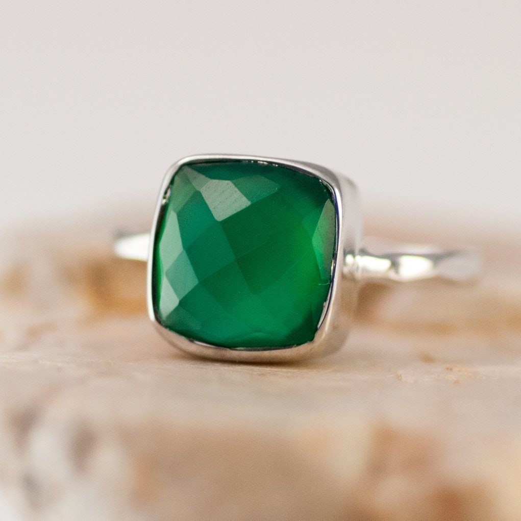 Green Onyx Ring Gold - Green Stone Ring - Stacking Ring - Gold Ring - Tear Drop Ring - Solitaire Ring