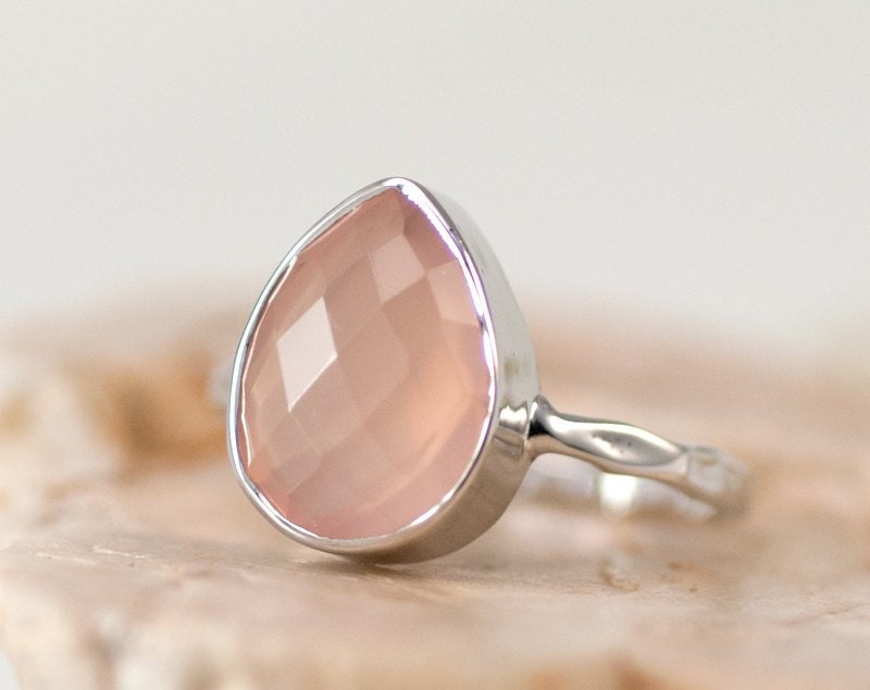 Pink Chalcedony Ring Gold - Rose Pink Ring - Solitaire Ring - October Ring - Gemstone Ring - Stacking Ring - Cushion Cut Ring