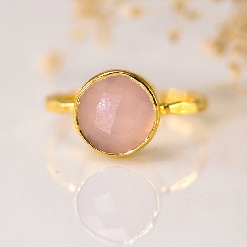 Pink Chalcedony Ring Gold - Rose Pink Ring - Solitaire Ring - October Ring - Gemstone Ring - Stacking Ring - Cushion Cut Ring