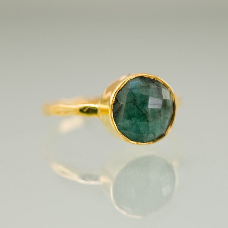Raw Emerald Ring Gold, May Birthstone Ring, Solitaire Emerald Ring, Gemstone Ring, Stacking Ring, Cushion Cut Ring, Raw Gemstone Ring