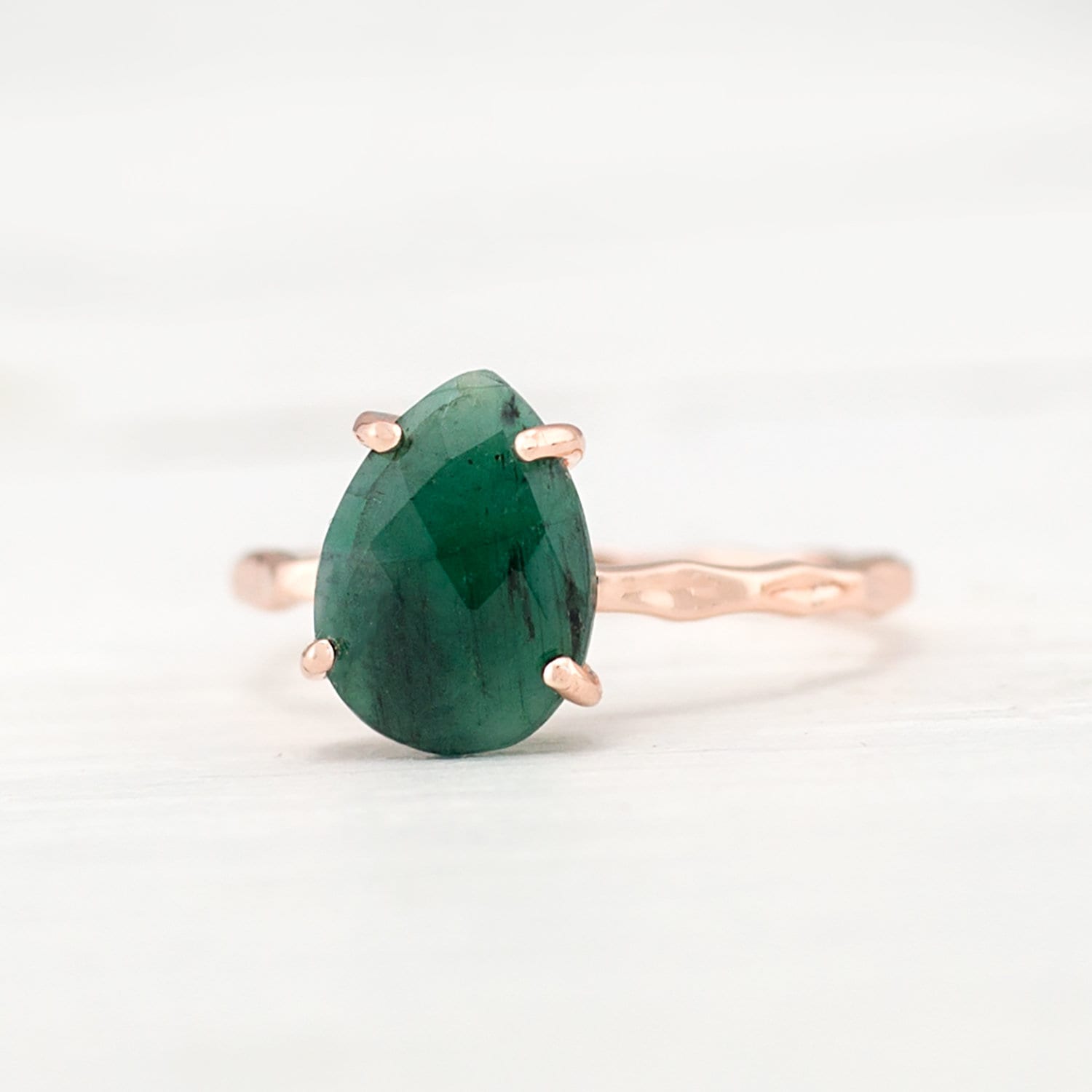Raw Emerald Ring Gold, May Birthstone Ring, Raw Gemstone Ring, Solitaire Stone Ring, Stacking Ring, Tear Drop Ring, Birthday Gift for Her