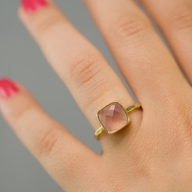 Pink Chalcedony Ring Gold - Rose Pink Ring - Solitaire Ring - October Ring - Gemstone Ring - Stacking Ring - Cushion Cut Ring