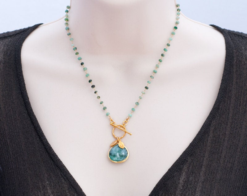 Raw Emerald Necklace, May Birthstone Necklace, Personalized Name Necklace, Wire Wrapped Necklace, Gold Toggle Clasp, Birthday Gift for Her